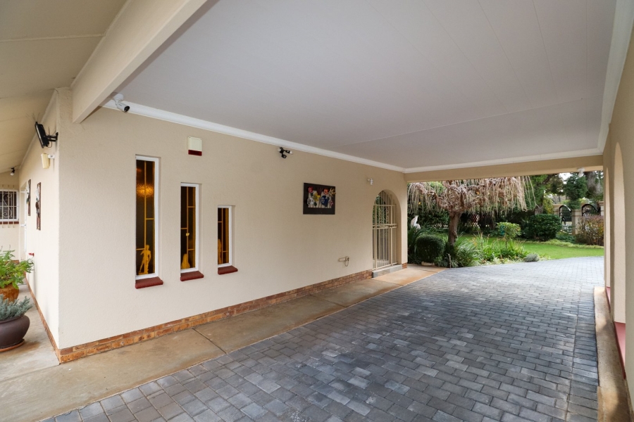 3 Bedroom Property for Sale in Flamwood North West